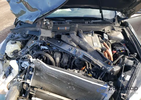 2016 Ford Fusion Se Hybrid z USA, uszkodzony, nr VIN 3FA6P0LU3GR360108